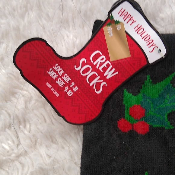 Bundle of stocking stuffer mittens and socks! NWT - Picture 3 of 4